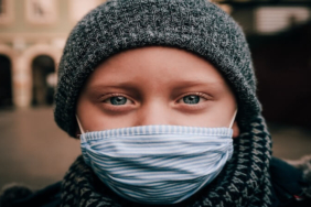 Otizmli Çocuklarda Ekran Süresi: Riskler ve Öneriler